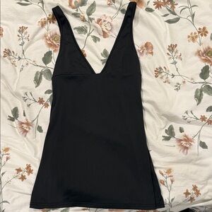 SHEIN Black V-Neck Sleeveless Top